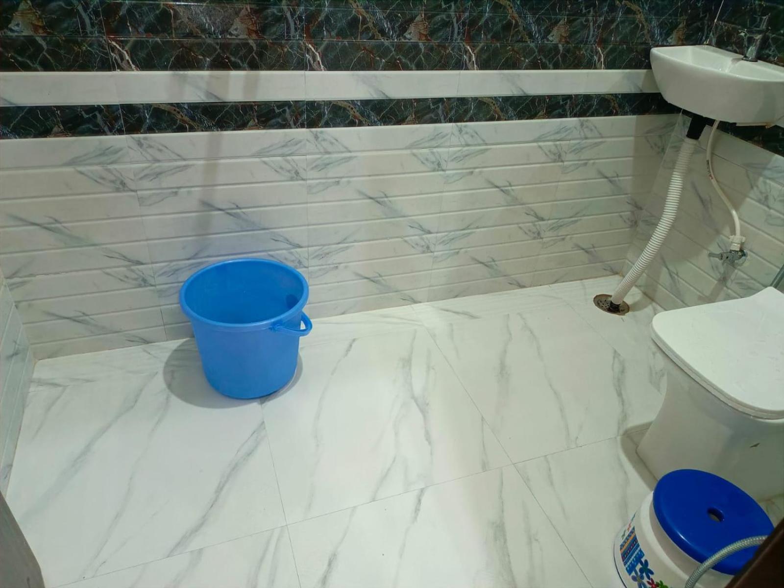 Shri Girraj Residency Hotel Mathura Kültér fotó