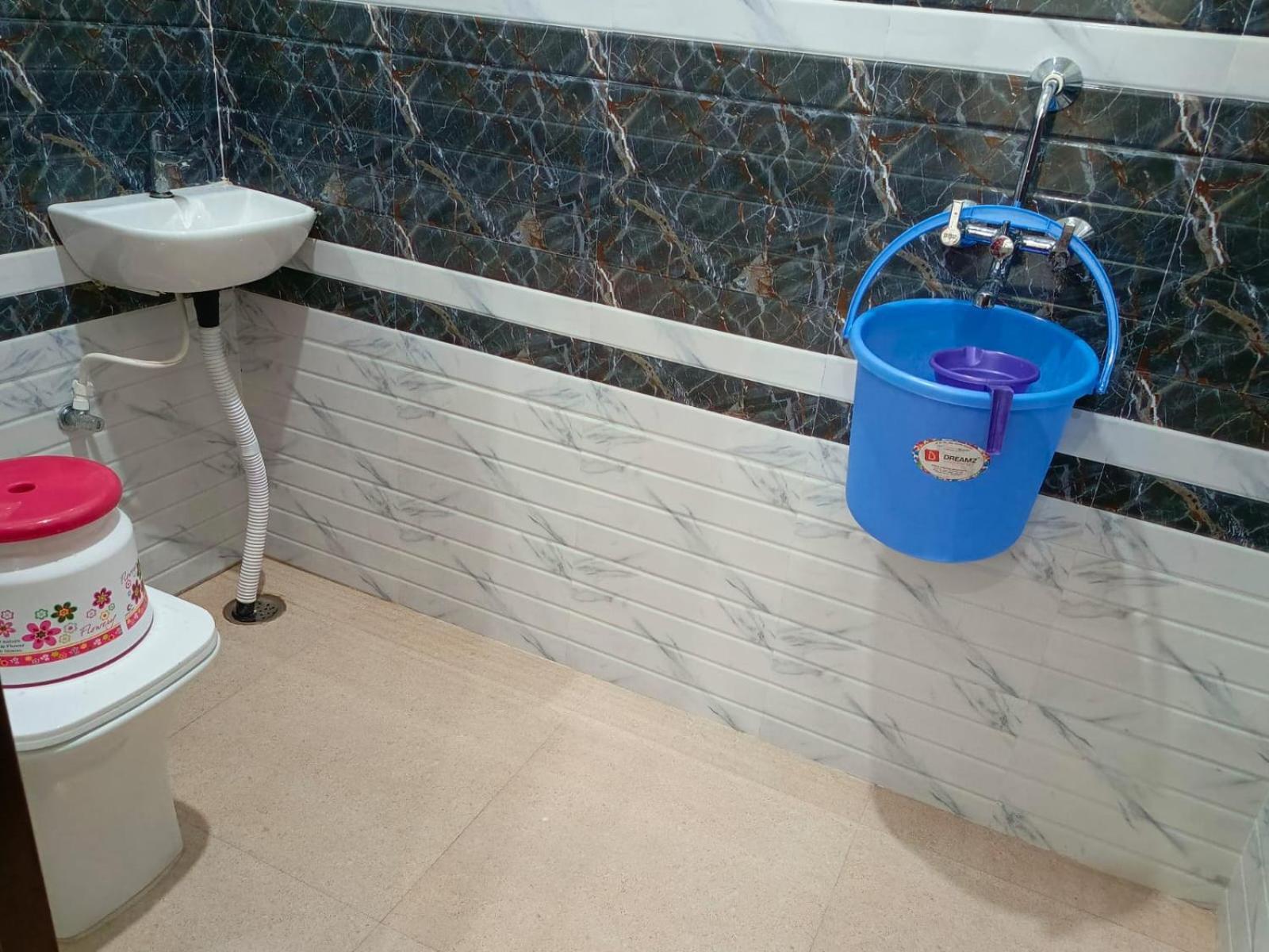 Shri Girraj Residency Hotel Mathura Kültér fotó